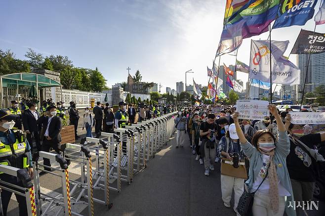 2022년 5월14일 ‘국제성소수자혐오반대의날’ 기념 행진은 용산 대통령실 앞에서 처음 열린 행진 시위였다. ⓒ시사IN 조남진