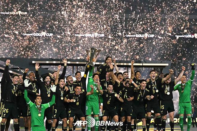 2025 북중미카리브축구연맹(CONCACAF) 골드컵 우승을 차지한 멕시코 축구대표팀. /AFPBBNews=뉴스1