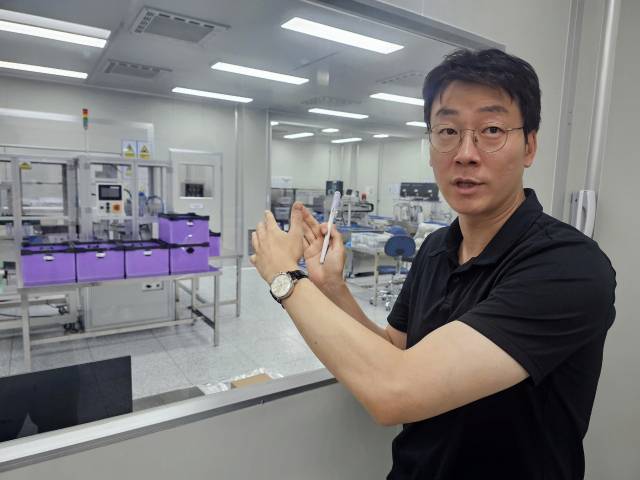 유정현 ㈜메디커넥터 대표가 구미시의 지원을 받아 구축한 자사의