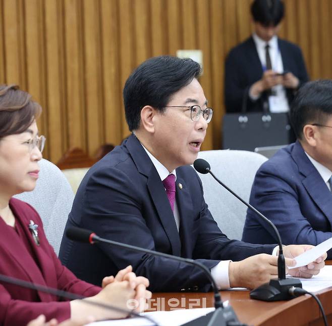 송언석 국민의힘 비상대책위원장 겸 원내대표가 8일 오전 국회에서 열린 원내대책회의에서 모두발언을 하고 있다. (사진=노진환 기자)