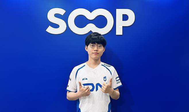 - DN 프릭스 철권8 프로게이머 물골드 한재균 선수