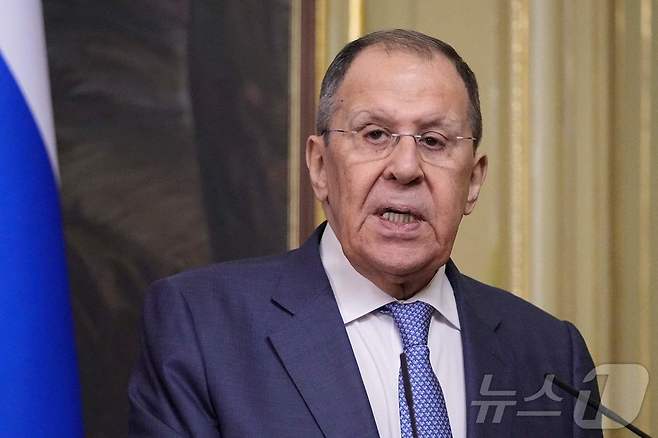세르게이 라브로프 러시아 외무장관이 지난 5월 27일 (현지시간) 모스크바에서 하칸 피단 튀르키예 외무장관과 회담을 마친 뒤 기자회견을 하고 있다. 2025.05.27 ⓒ AFP=뉴스1 ⓒ News1 우동명 기자