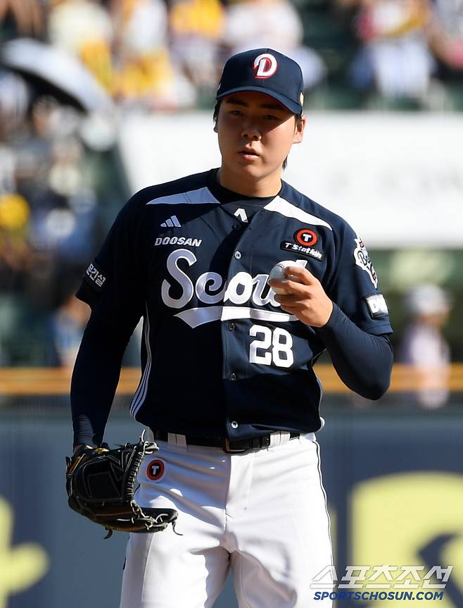 22일 잠실구장에서 열린 LG 트윈스와 두산 베어스의 경기. 두산 최승용이 역투하고 있다. 잠실=박재만 기자 pjm@sportschosun.com/2025.06.22/