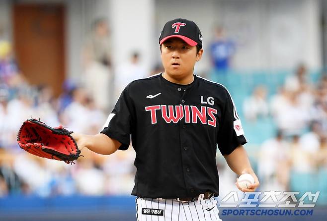 4일 대구 라이온즈파크에서 열린 삼성 라이온즈와 LG 트윈스의 경기. LG 송승기가 역투하고 있다. 대구=박재만 기자 pjm@sportschosun.com/2025.07.04/