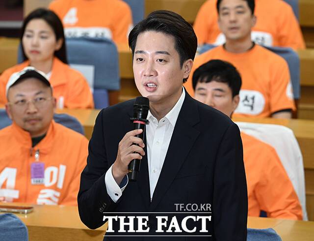 이준석 개혁신당 의원 제명 요구가 정치권을 흔들고 있다. 지난 5일 마감된 '이준석 의원의 의원직 제명에 관한 청원'은 60만 명 이상의 동의를 받았다. /박헌우 기자