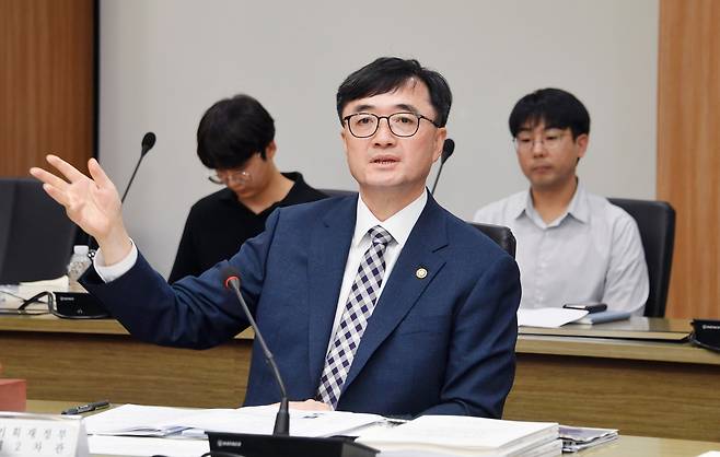 임기근 기획재정부 차관이 8일 서울 영등포구 한국수출입은행에서 열린 '민간투자사업심의위원회 본회의'를 주재하고 있다./기획재정부