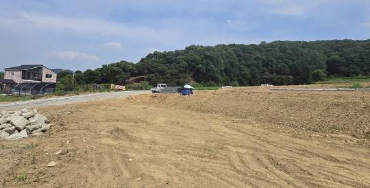 3일 오후 버섯재배사 공사가 진행 중인 천안 북면 납안리 228번지 일원. 박하늘 기자