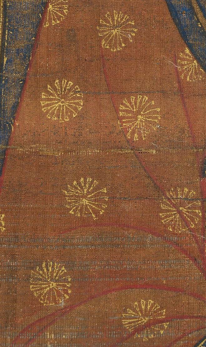 시왕들의 옷에 그려진 작은 국화 무늬들. 국외소재문화유산재단 제공