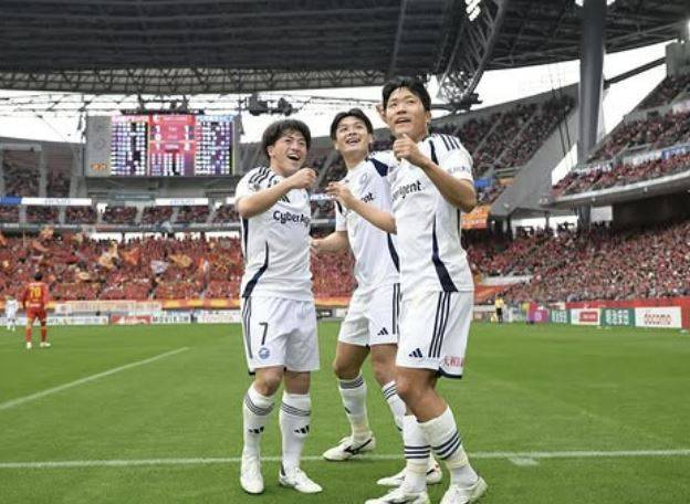 소마 유키(왼쪽)와 나상호(오른쪽). 사진=소마 유키 SNS