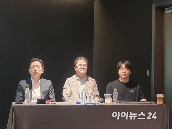 (왼쪽부터) 전대일 IDC 수석연구원, 지기성 구글 클라우드 코리아 사장, 유영준 뤼튼테크놀로지스 COO가 8일 오전 서울 강남구 아셈타워에서 열린 미디어브리핑에서 기자들의 질문에 답하고 있다. [사진=윤소진 기자]