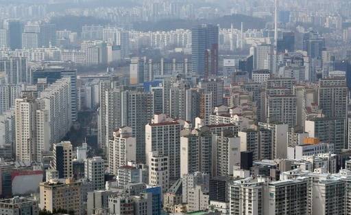 전국 지역주택조합의 30%에 해당하는 187개 조합에서 가입비·분담금 환불 지연과 부실한 조합 운영 등으로 분쟁을 겪는 것으로 나타났다. 서울 시내 아파트 단지 모습./한경DB