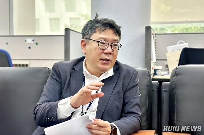 7일 연구개발특구진흥재단 기자실에서 이재명 정부의 정부출연연구기관 정책 개선안을 설명하는 이진환 NST 정책기획본부장. 사진=이재형 기자