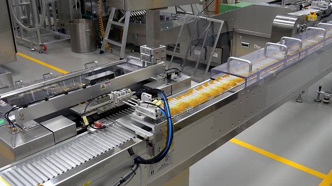 콜마비앤에이치 분말 스틱 포장 설비.