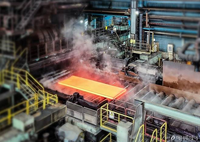 포스코 포항제철소 2후판공장 조업장면