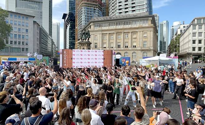 최근 방한객이 급증하고 있는 독일 현지 K-팝 이벤트[한국관광공사 한국문화관광대전]