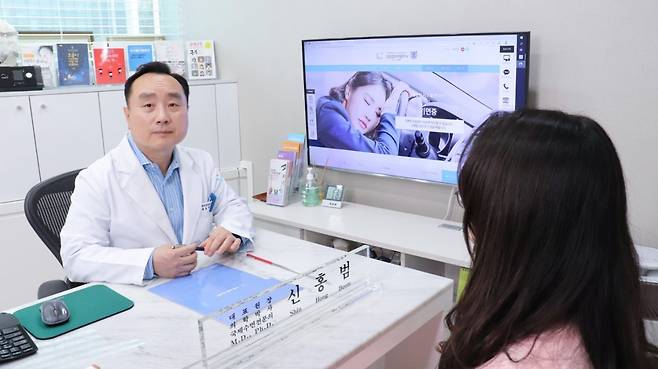 코슬립수면의원 신홍범 원장