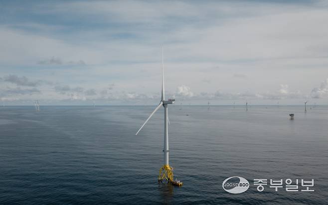 스코틀랜드 버키 해안에서 약 20km 떨어진 모레이이스트 해상풍력단지. 베스타스의 9.5MW (V164-9.5MW) 터빈 100개가 투입됐다. 사진=인천시