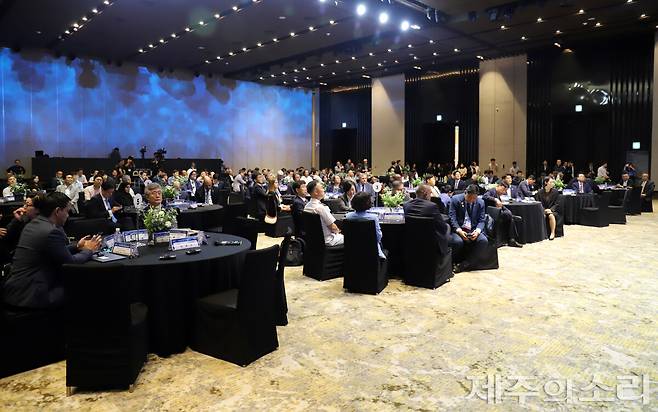 9일 오후 4시 제주신화월드 랜딩컨벤션센터에서 '제12회 국제e-모빌리티엑스포' 개막식이 개최됐다.&nbsp;ⓒ제주의소리