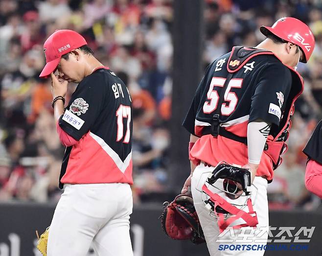 8일 대전 한화생명 볼파크에서 열린 한화와 KIA의 경기. 5회 강판 당하는 KIA 임기영. 대전=송정헌 기자songs@sportschosun.com/2025.07.08/