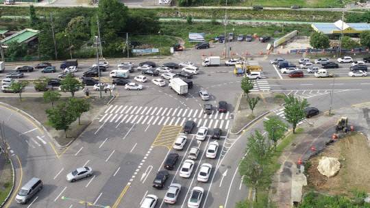 대전의 대표적 상습 교통 혼잡 구간인 유성 장대삼거리. 사진=대전일보DB