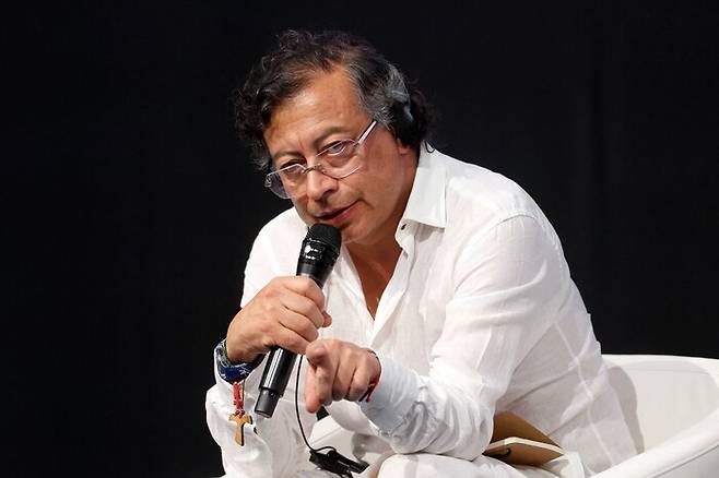 지난달 30일 구스타보 페트로 콜롬비아 대통령이 스페인 세비야에서 열린 제4차 유엔 개발재원국제회의에 참석해 발언하는 모습. AFP연합뉴스