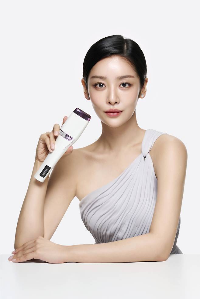 듀얼소닉의 새 모델 차주영 화보 이미지. 듀얼소닉 제공