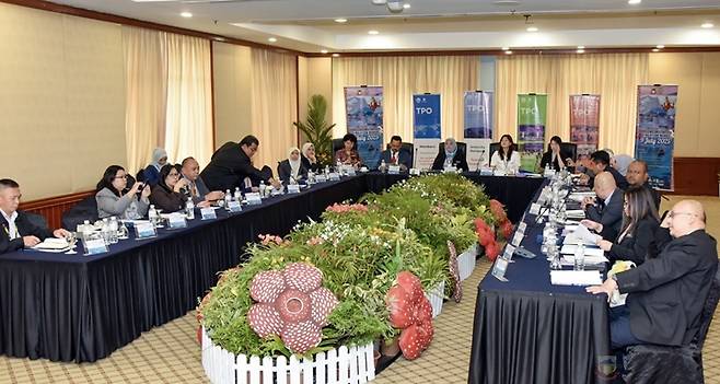 말레이시아 코타키나발루에서 열린 TPO 지역회의에서 참석 도시 대표들이 스마트 관광 전략과 협력 방안을 논의하고 있다. 글로벌도시관광진흥기구 제공