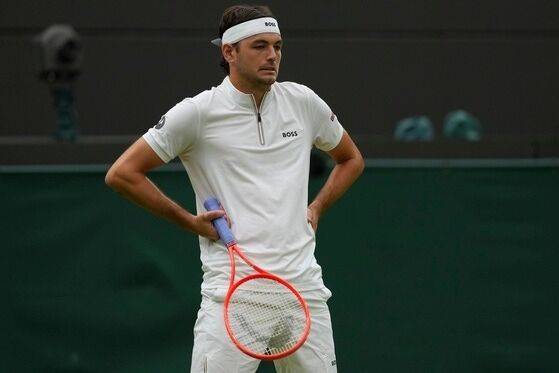 'AI 심판' 오심이 발생한 윔블던 남자 단식 8강 경기 중인 테일러 프리츠(미국). / AP=연합뉴스