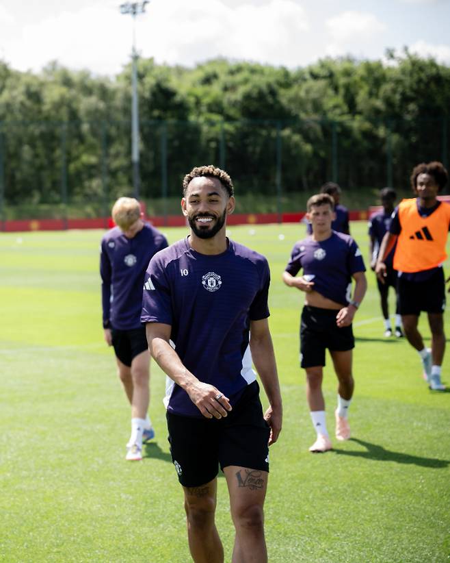 마테우스 쿠냐. 맨체스터 유나이티드 X