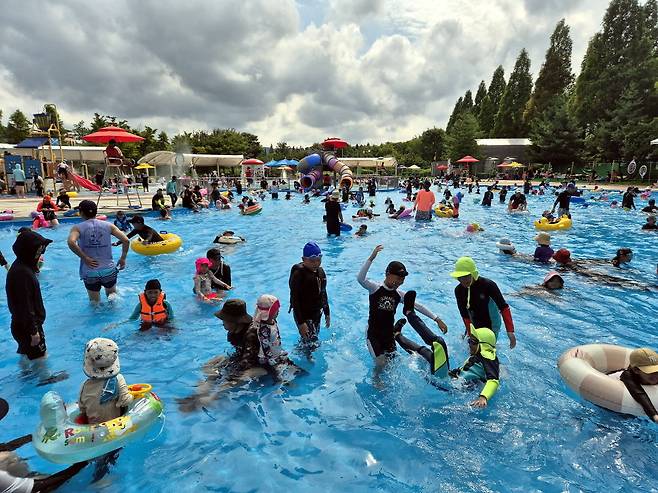 충남 아산 신정호 물놀이장
