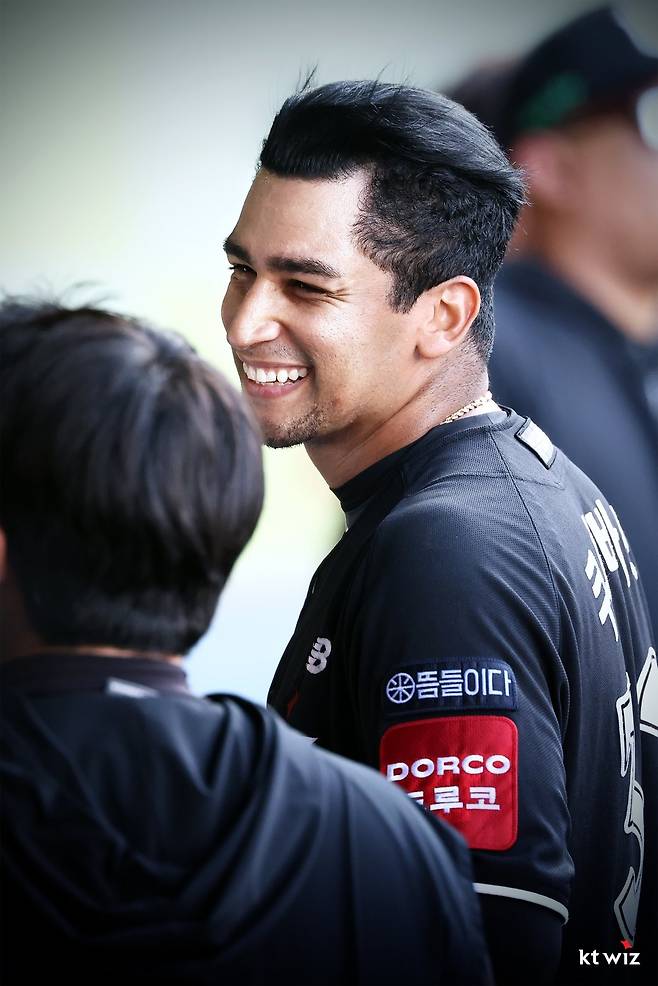 KT가 새 외국인투수 영입을 추진 중이다. KT와 7시즌째 동행 중인 윌리엄 쿠에바스의 교체 가능성이 큰 상황이다. 사진제공|KT 위즈