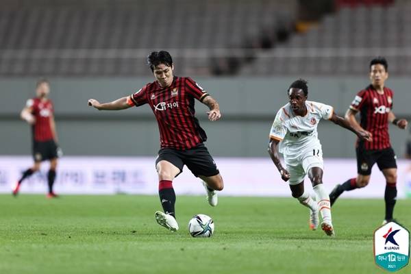 서울 시절 황현수 / 사진=한국프로축구연맹 제공