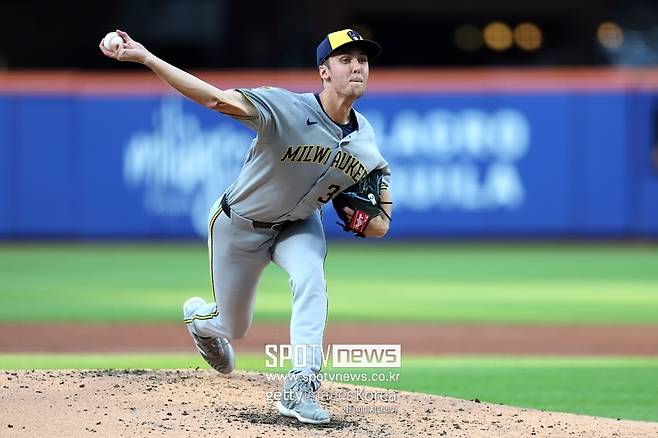 ▲ 미시오로스키. 크고 길다.