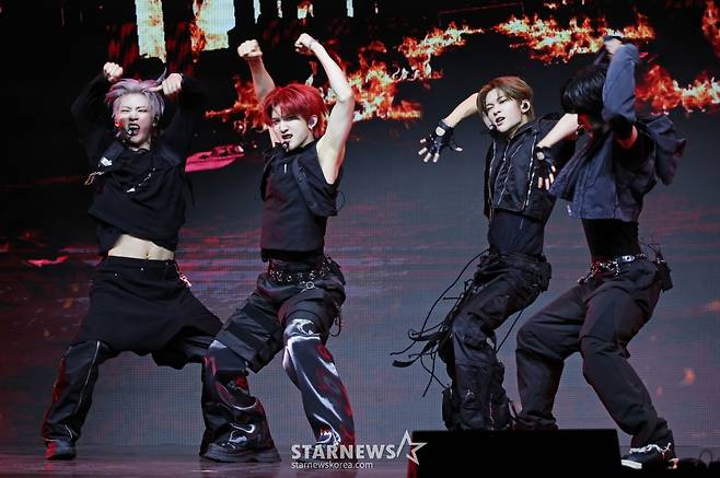 나우즈 '폭발하는 카리스마'[★포토]