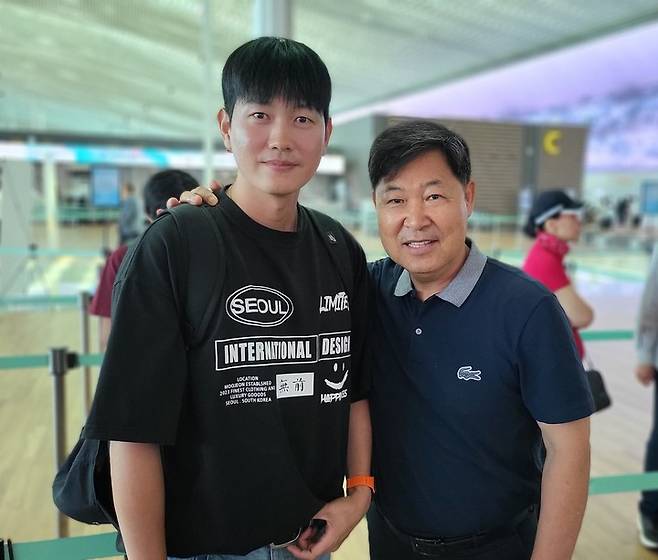 前 롯데 자이언츠 김대륙과 이만수 前 SK 감독.