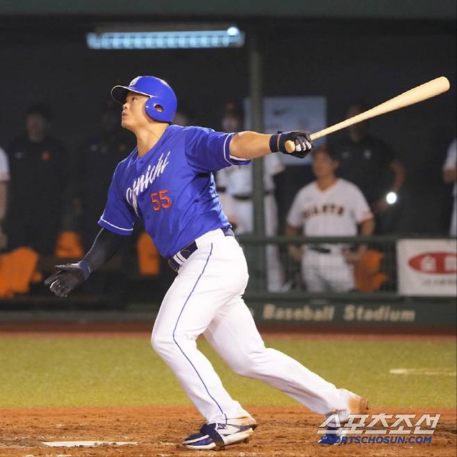 주니치 4번 호소카와가 9일 요미우리전 9회초 역전 3점 홈런을 터트리는 모습. 사진캡처=주니치 드래곤즈 SNS