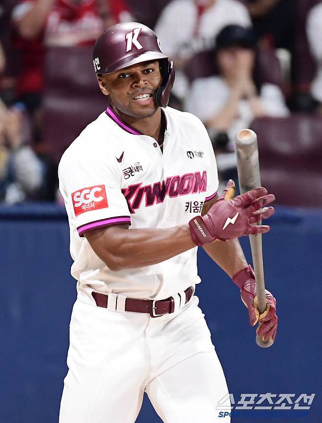 19일 서울 고척돔에서 열린 키움과 SSG 경기. 9회 삼진을 당하고 있는 키움 스톤. 고척=송정헌 기자songs@sportschosun.com/2025.06.19/