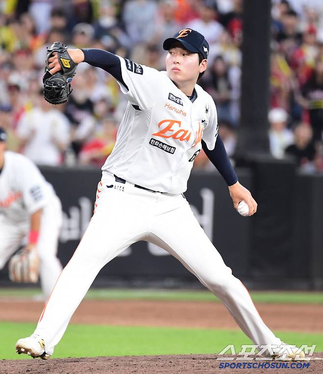 9일 대전 한화생명 볼파크에서 열린 한화와 KIA의 경기. 투구하고 있는 한화 조동욱. 대전=송정헌 기자songs@sportschosun.com/2025.07.09/