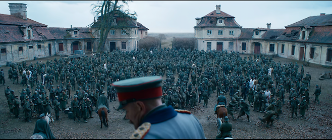 7914159654_486616_3d0a816c49b28dc547c379489597e009.png 서부전선 이상없다 독일 장군 종전연설 장면 서부전선 이상없다 독일 장군 종전연설 장면