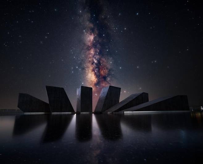 은하로 가는 관문. © Yujie Zhang