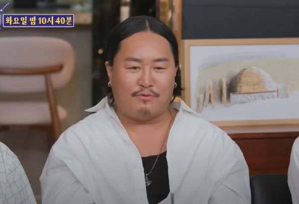 가수 조째즈(40)가 과거 눈, 코 등 성형 수술을 했다고 고백했다./사진=SBS 예능 '신발벗고 돌싱포맨' 캡처