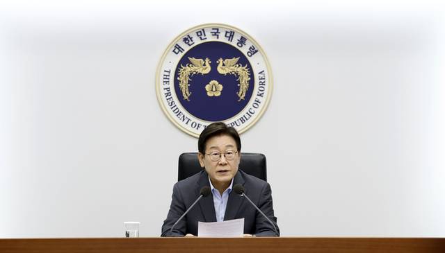 ▲ 이재명 대통령이 10일 서울 용산 대통령실 청사에서 열린 3차 수석·보좌관 회의에서 발언하고 있다. 연합뉴스