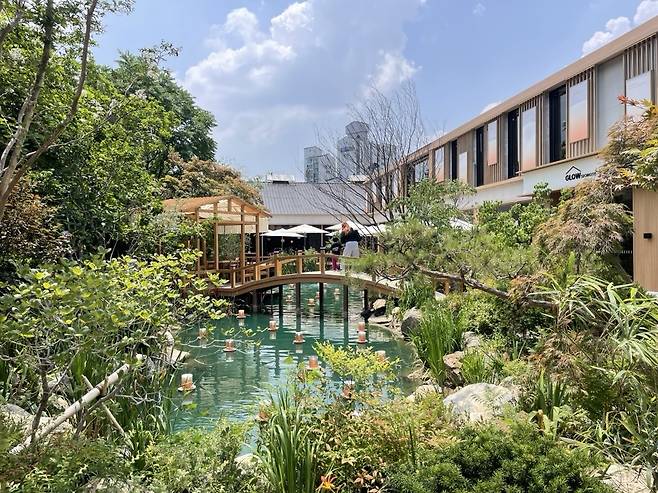 Glow Seongsu entrance (Hong Yoo/The Korea Herald)