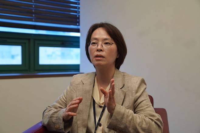 권은희 웰크론 기술연구소장이 냉감 침구에 대해 설명하고 있다. /웰크론