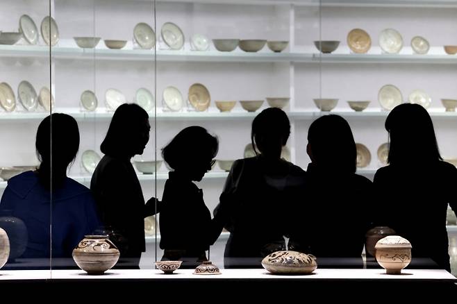 지난달 9일 국립중앙박물관에서 용산 개관 20주년을 맞아 열린 특별전 '새 나라 새 미술: 조선 전기 미술 대전'. / 사진 = 뉴시스