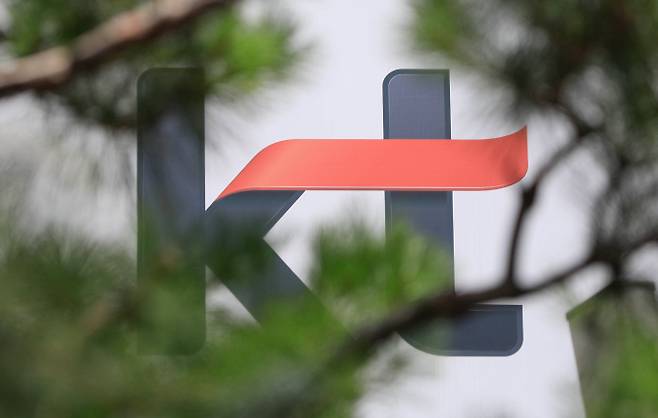 현대건설과 롯데건설도 KT와 공사비 협상이 결렬돼 소송으로 이어지는 절차를 밟을 것이란 예상이 나온다. 사진은 서울 종로구 KT광화문빌딩 이스트 전경. /사진=뉴시스