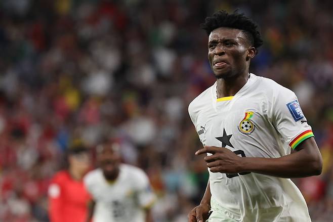 [알라이얀(카타르)=뉴시스] 백동현 기자 = 28일(현지시간) 카타르 알라이얀 에듀케이션 시티 스타디움에서 열린 2022 카타르 월드컵 H조 2차전 대한민국과 가나의 경기, 가나 쿠두스가 추가골을 넣고 기뻐하고 있다. 2022.11.29. livertrent@newsis.com