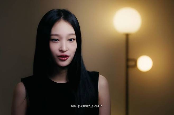 [서울=뉴시스] 신인 혼성그룹 '올데이 프로젝트'로 데뷔를 앞둔 이명희 신세계그룹 총괄회장의 외손녀이자 정유경 신세계 회장의 딸 애니(본명 문서윤). (사진=올데이 프로젝트 유튜브 채널 화면 캡처) 2025.06.14 photo@newsis.com *재판매 및 DB 금지