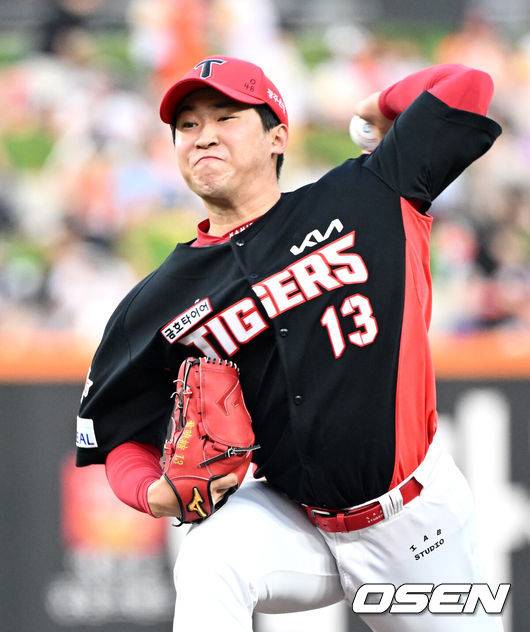 [OSEN=대전, 이대선 기자] 1회말 무사에서 KIA 선발투수 윤영철이 역투하고 있다. 2025.07.08 /sunday@osen.co.kr