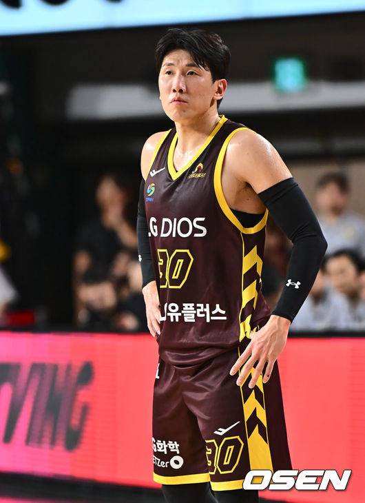 [OSEN=창원, 이석우 기자] 창원 LG 두경민 081 2024.10.21 / foto0307@osen.co.kr